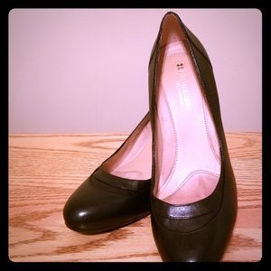 Naturalizer Black Leather 2.5" Pumps